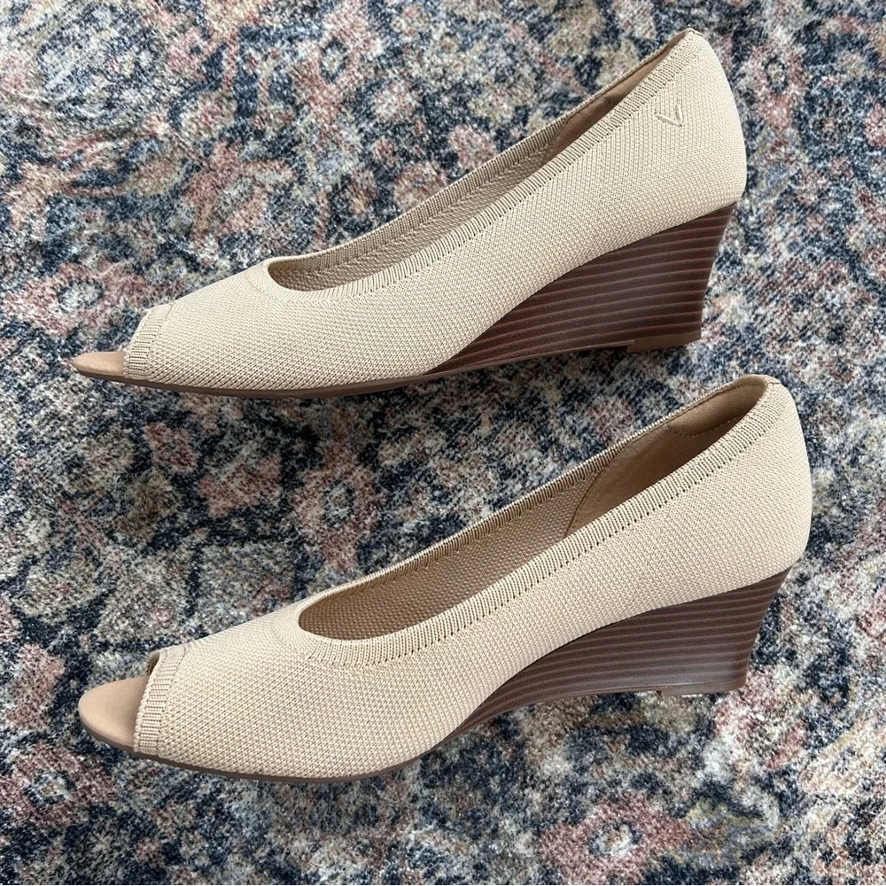 Vivaia Tamia Peep Toe Wedge in Almond Beige Cream size 40.5 / 9.5 US